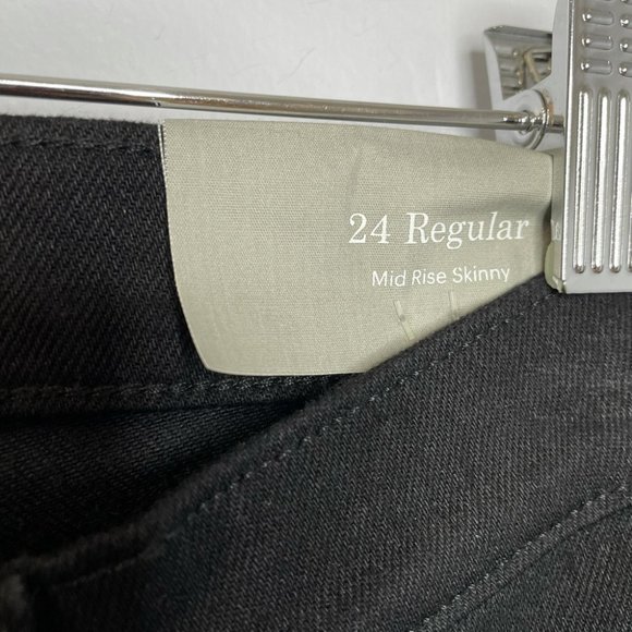 Everlane The Mid-Rise Skinny Jean Black - Picture 7 of 10